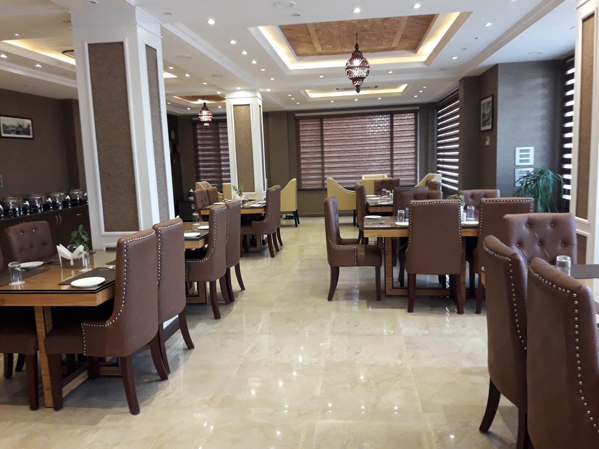 Heritage Luxury Srīnagar Zewnętrze zdjęcie