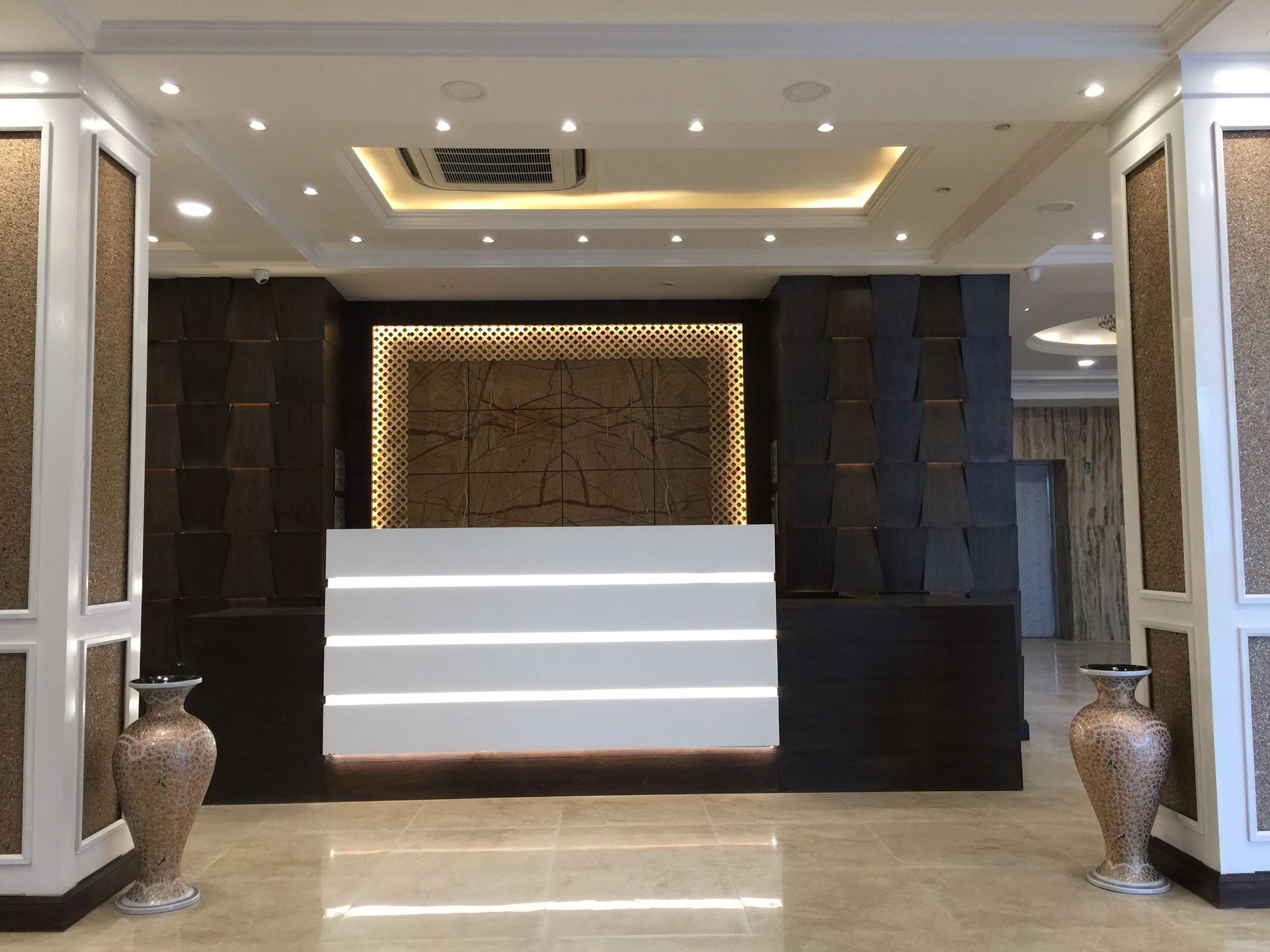 Heritage Luxury Srīnagar Zewnętrze zdjęcie