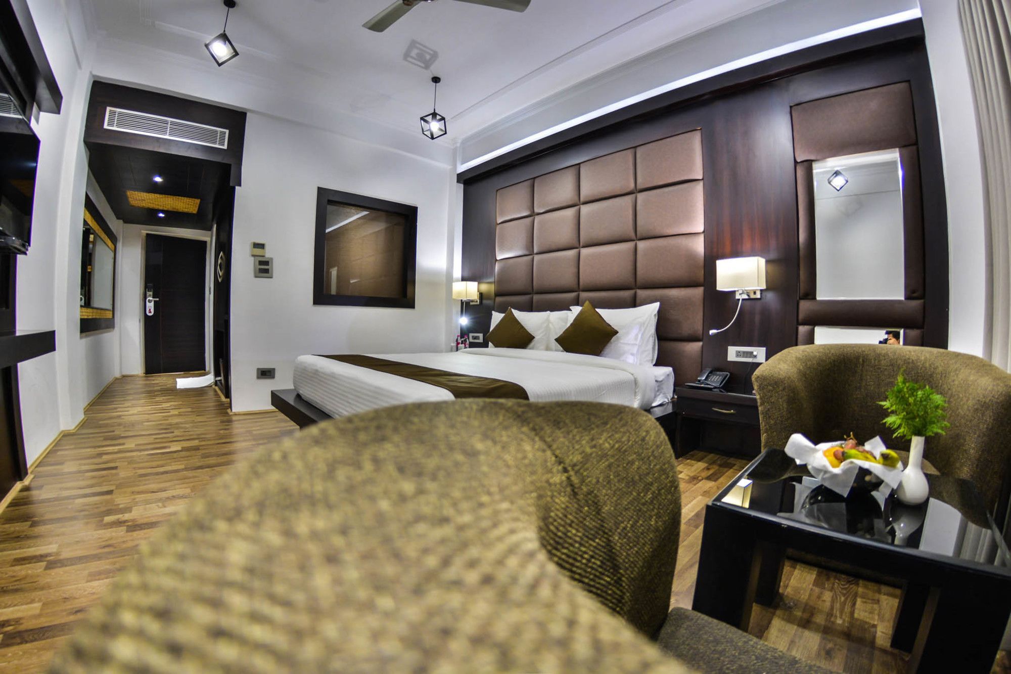 Heritage Luxury Srīnagar Zewnętrze zdjęcie