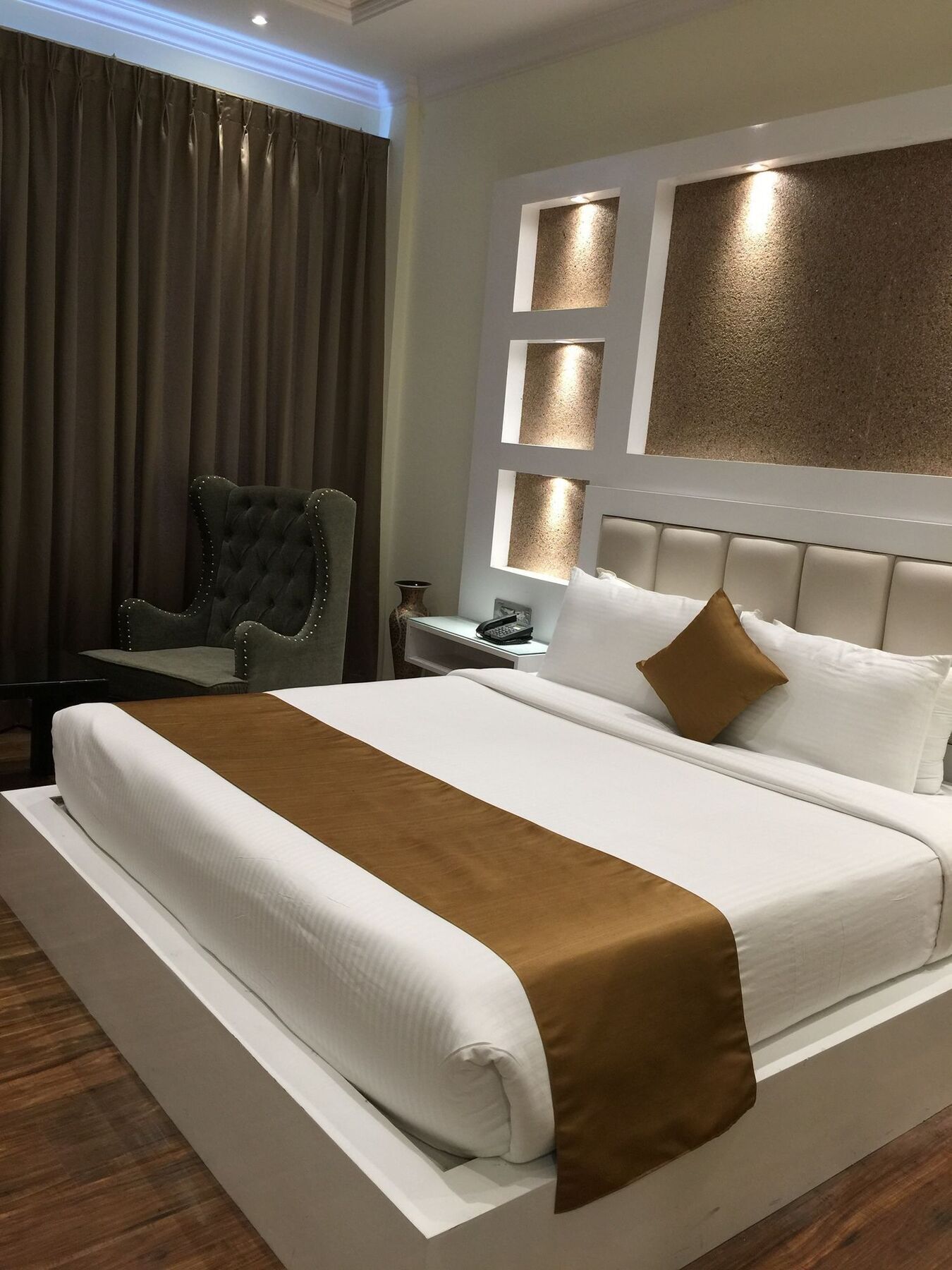 Heritage Luxury Srīnagar Zewnętrze zdjęcie