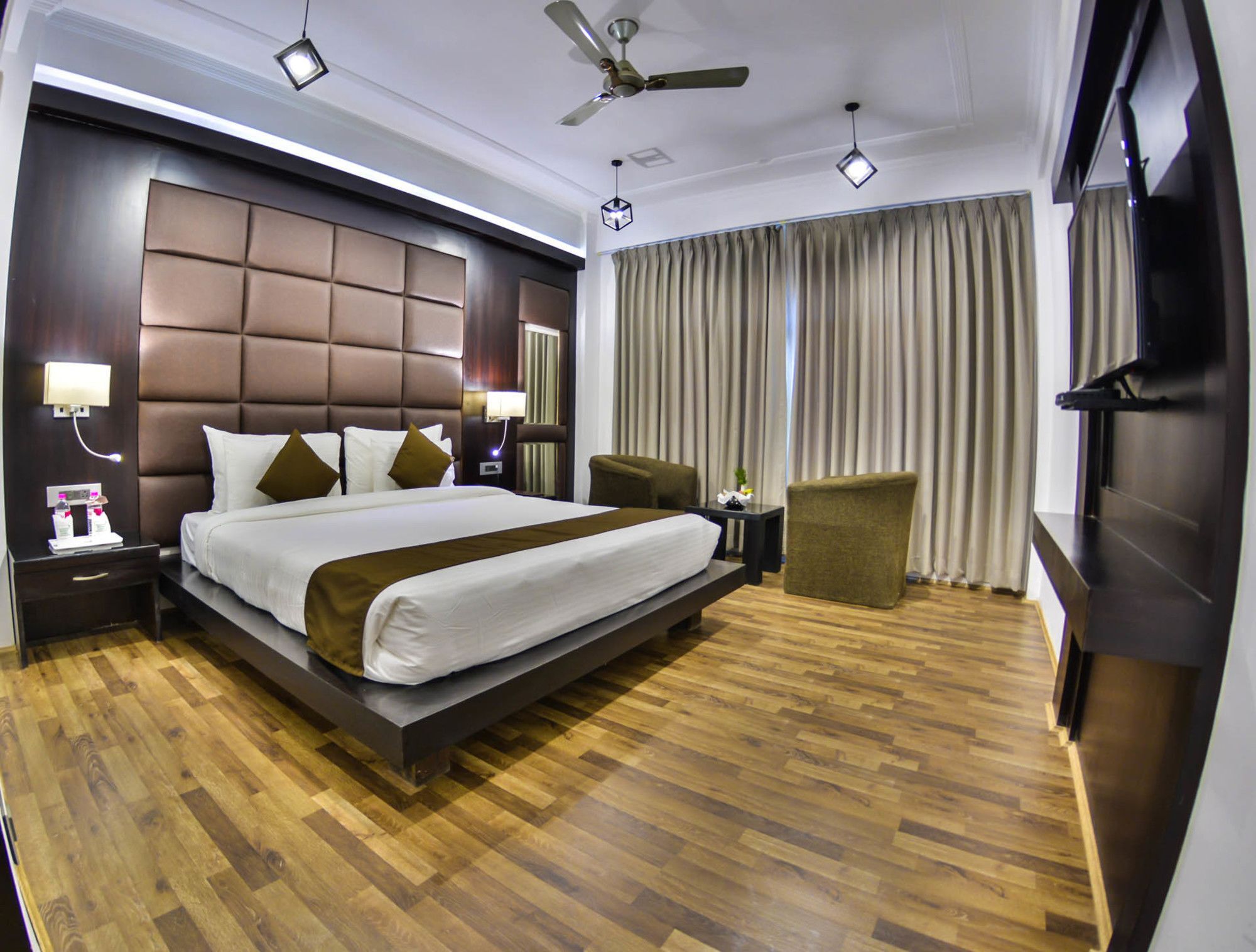 Heritage Luxury Srīnagar Zewnętrze zdjęcie