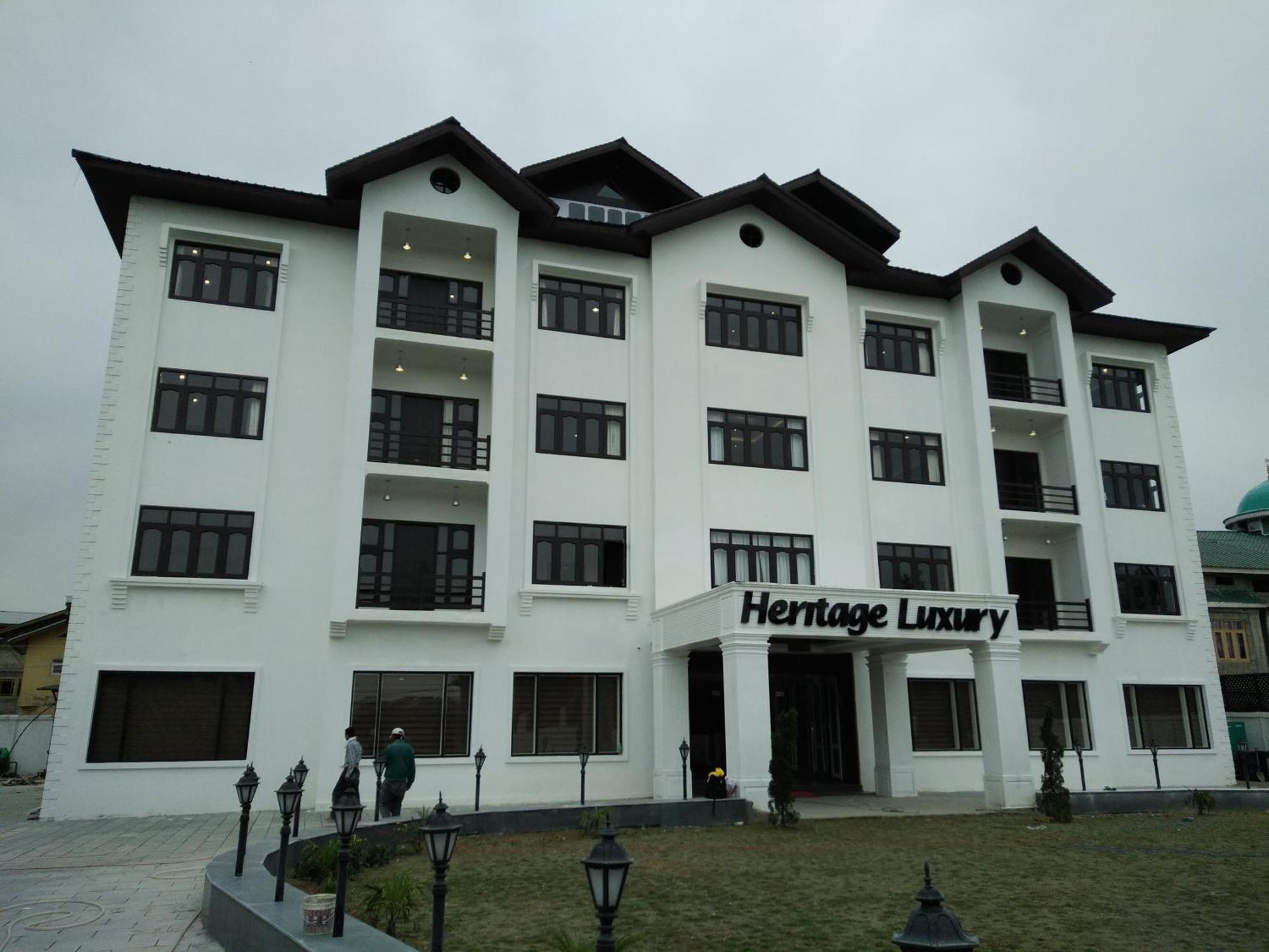 Heritage Luxury Srīnagar Zewnętrze zdjęcie
